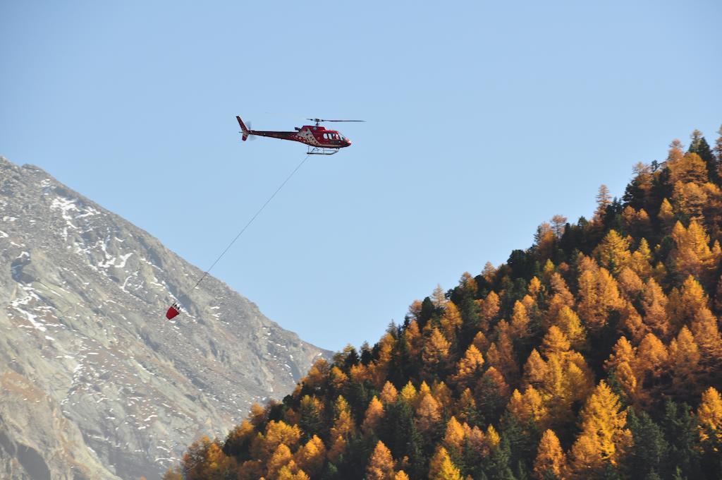 Apartmenthaus Holiday Saas Fee Eksteriør billede