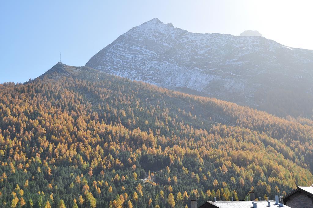 Apartmenthaus Holiday Saas Fee Eksteriør billede