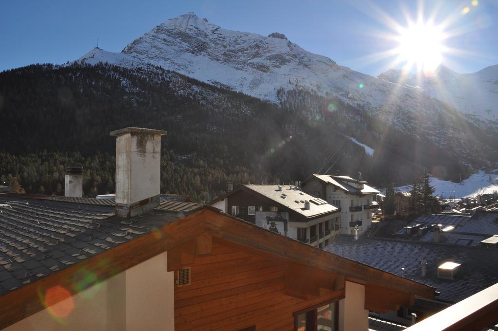 Apartmenthaus Holiday Saas Fee Eksteriør billede
