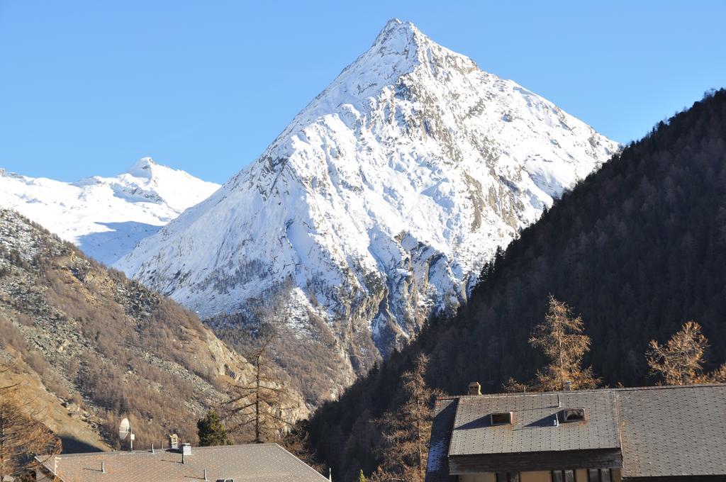 Apartmenthaus Holiday Saas Fee Eksteriør billede