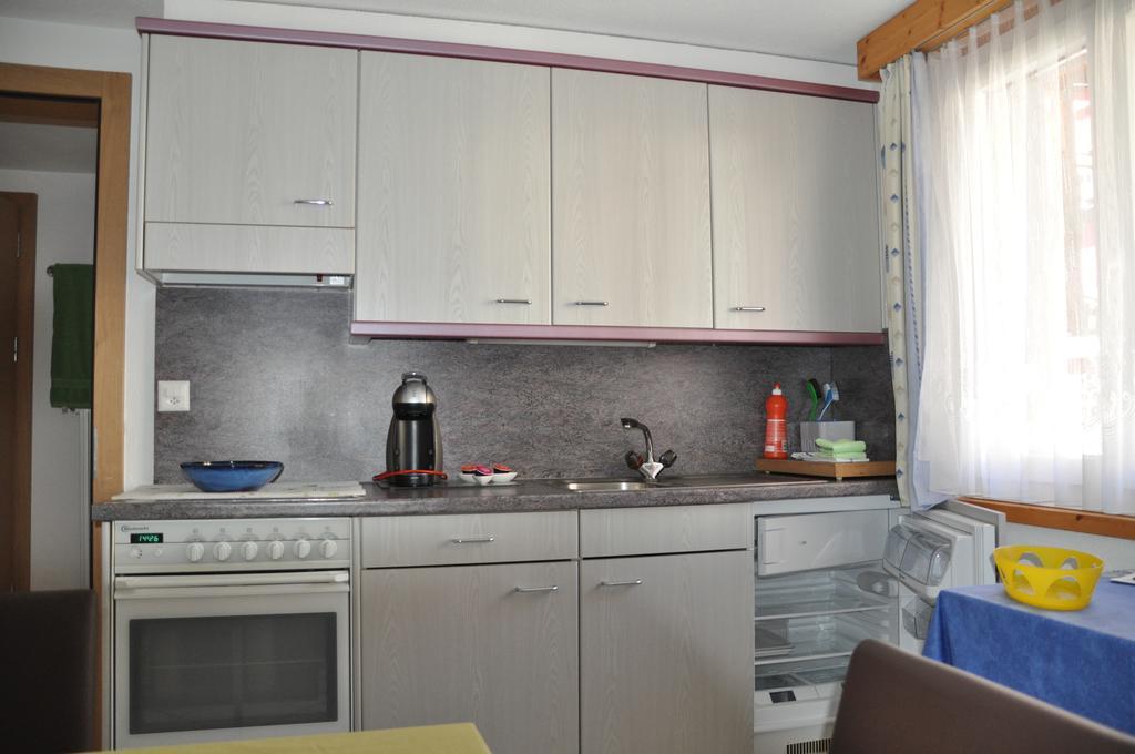 Apartmenthaus Holiday Saas Fee Eksteriør billede